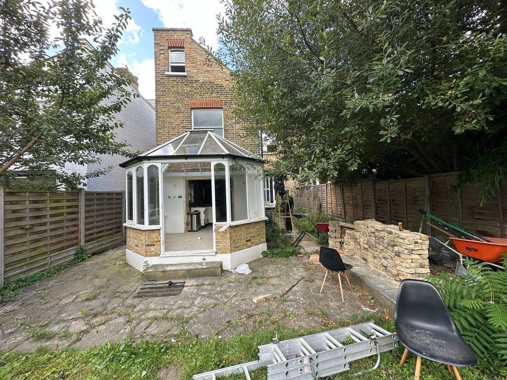 Full refurbished L shaped - extension SW18