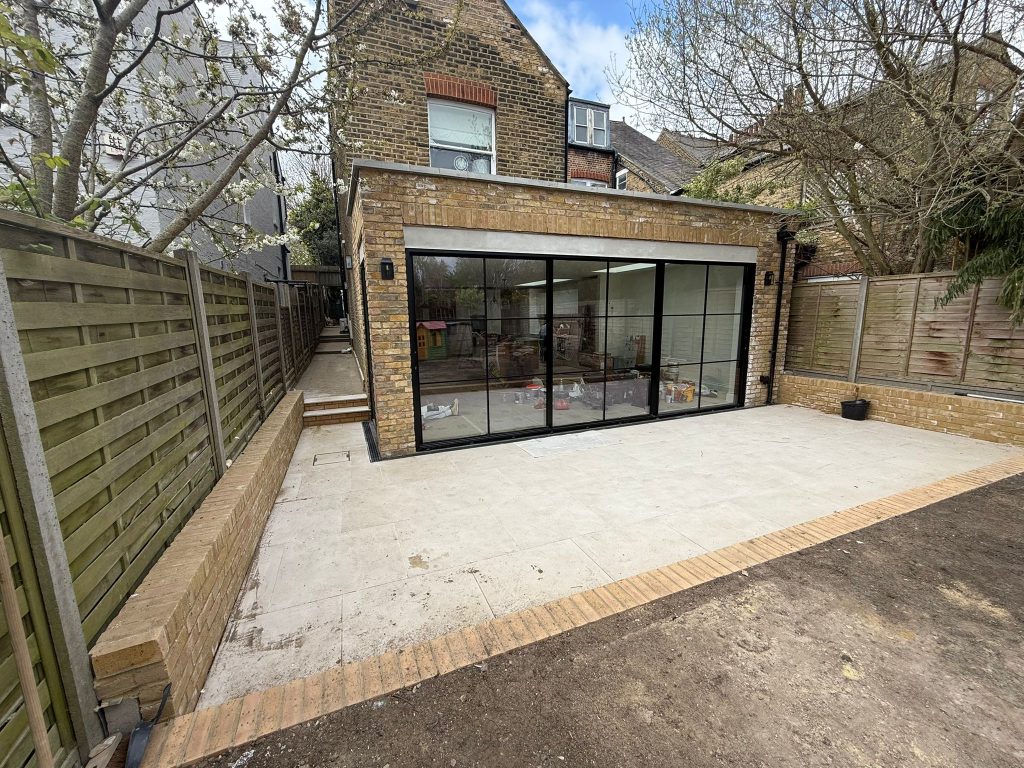 Full refurbished L shaped - extension SW18