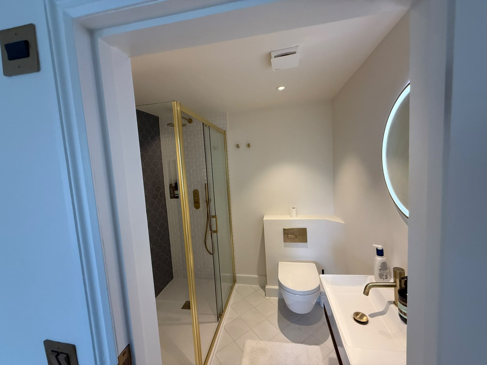 Ascot SL5 Full Refurbished House